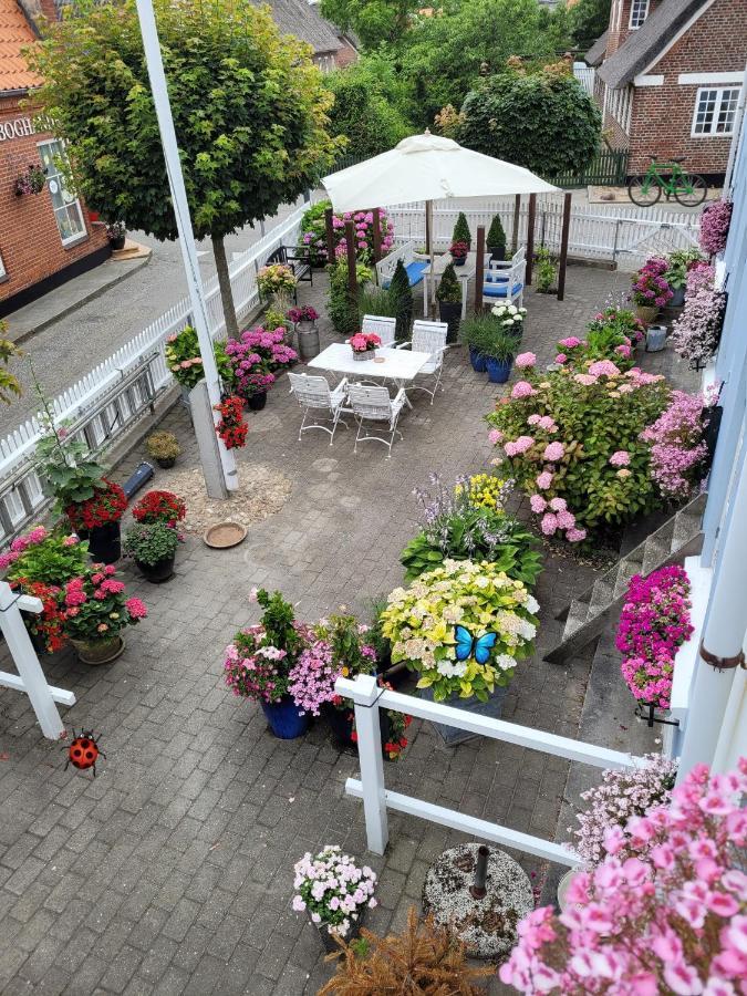Det Bla Gaestehus Fano Bagian luar foto